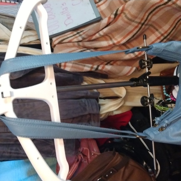 Kate and Mel women's blue crossbody bag - Picture 5 of 17